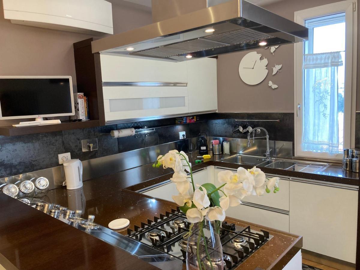 גרוסטו Thesan Lodge, Chic & Modern Design Apartment מראה חיצוני תמונה